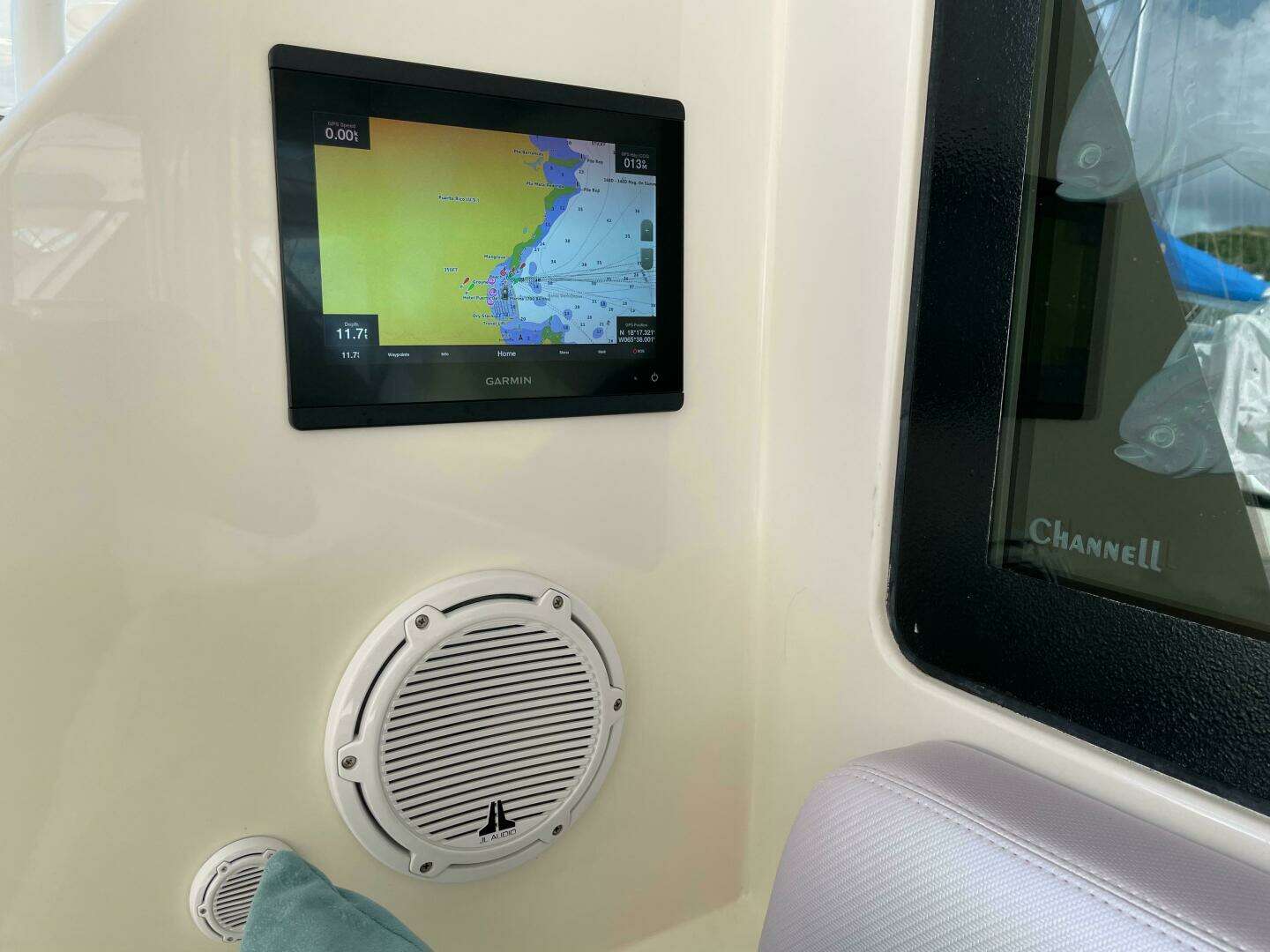 2007 Viking 52 Convertible - Image 52