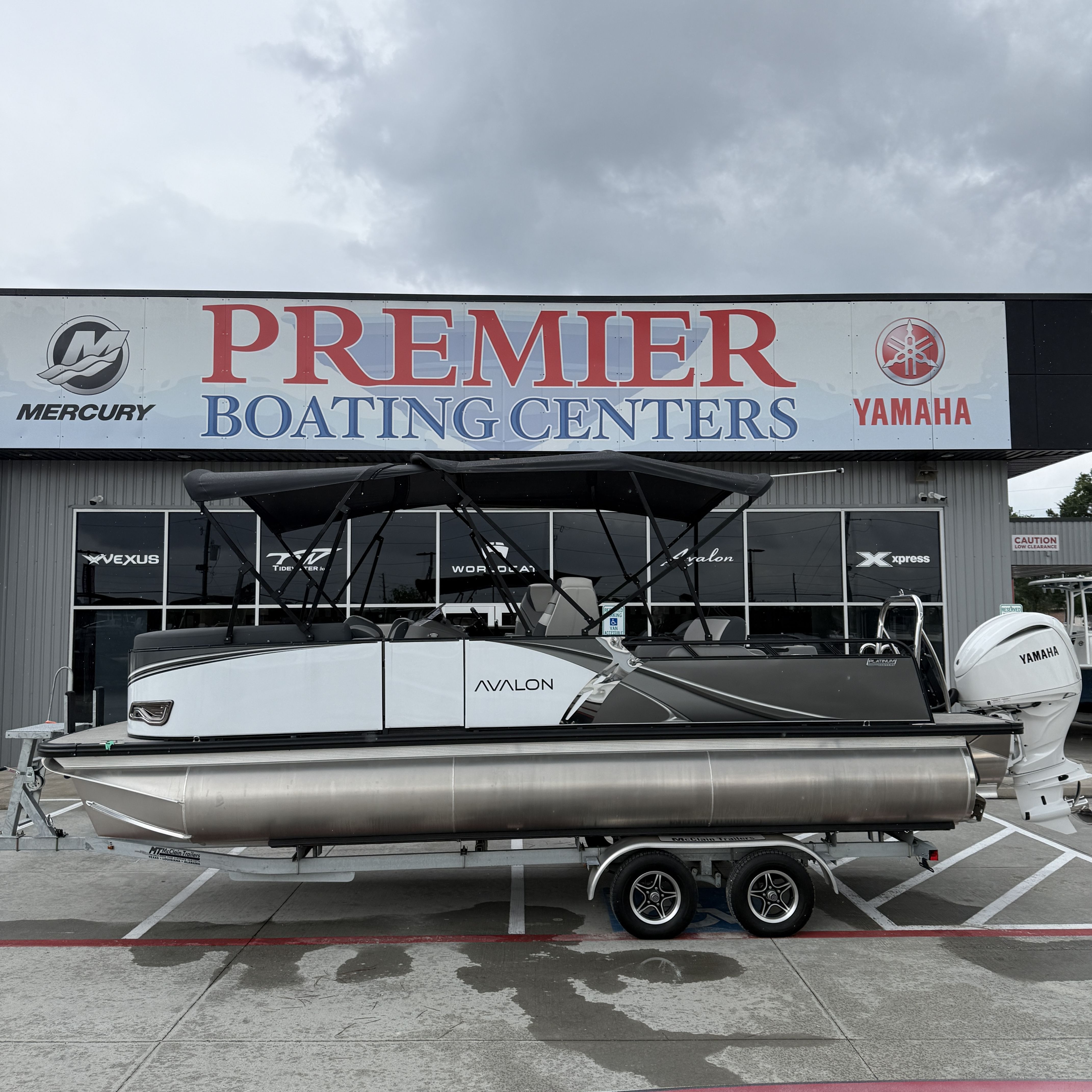 2025 Avalon Catalina Versatile Rear Bench - 23'