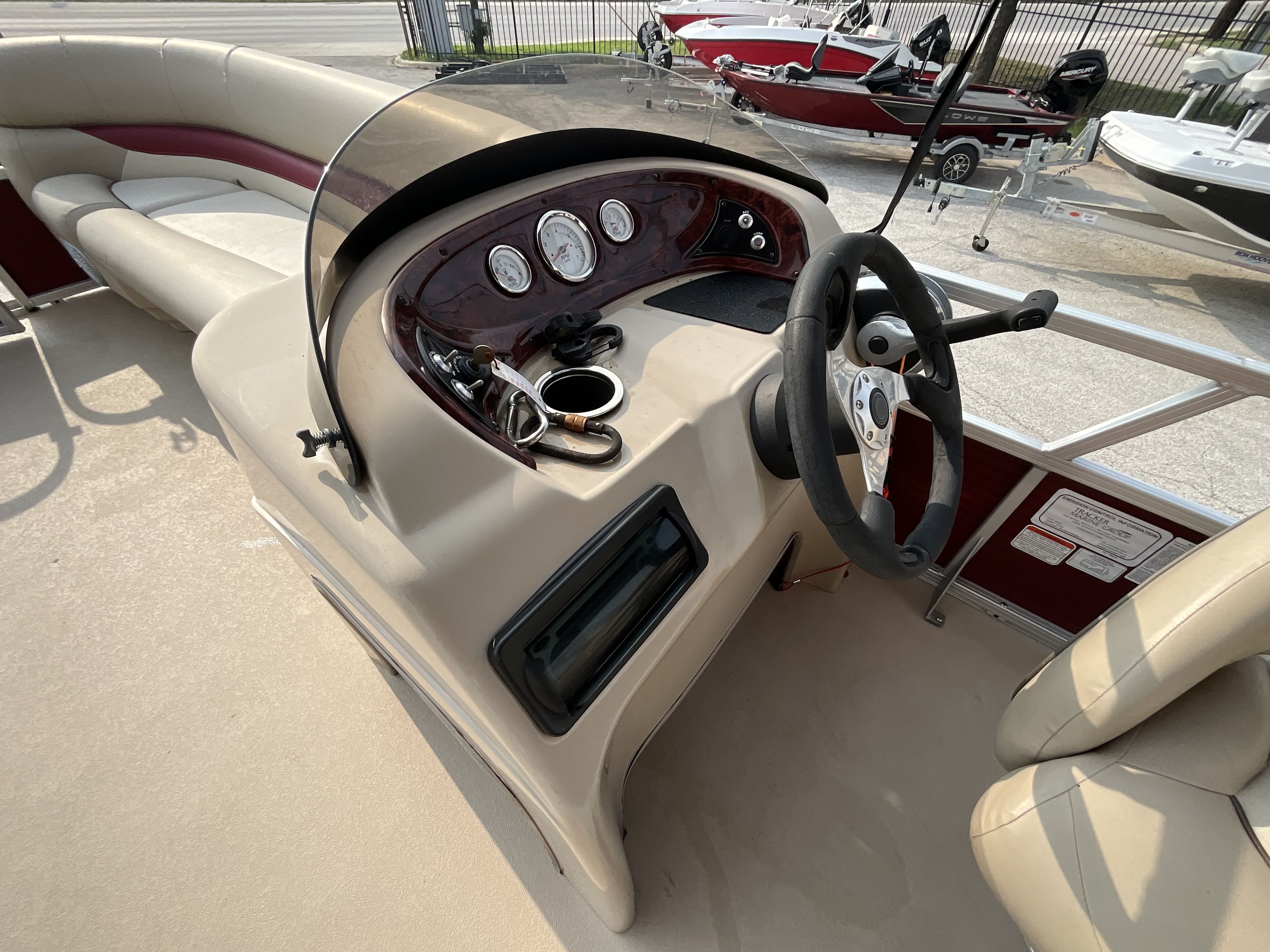 2018 Tracker Party Barge - 13
