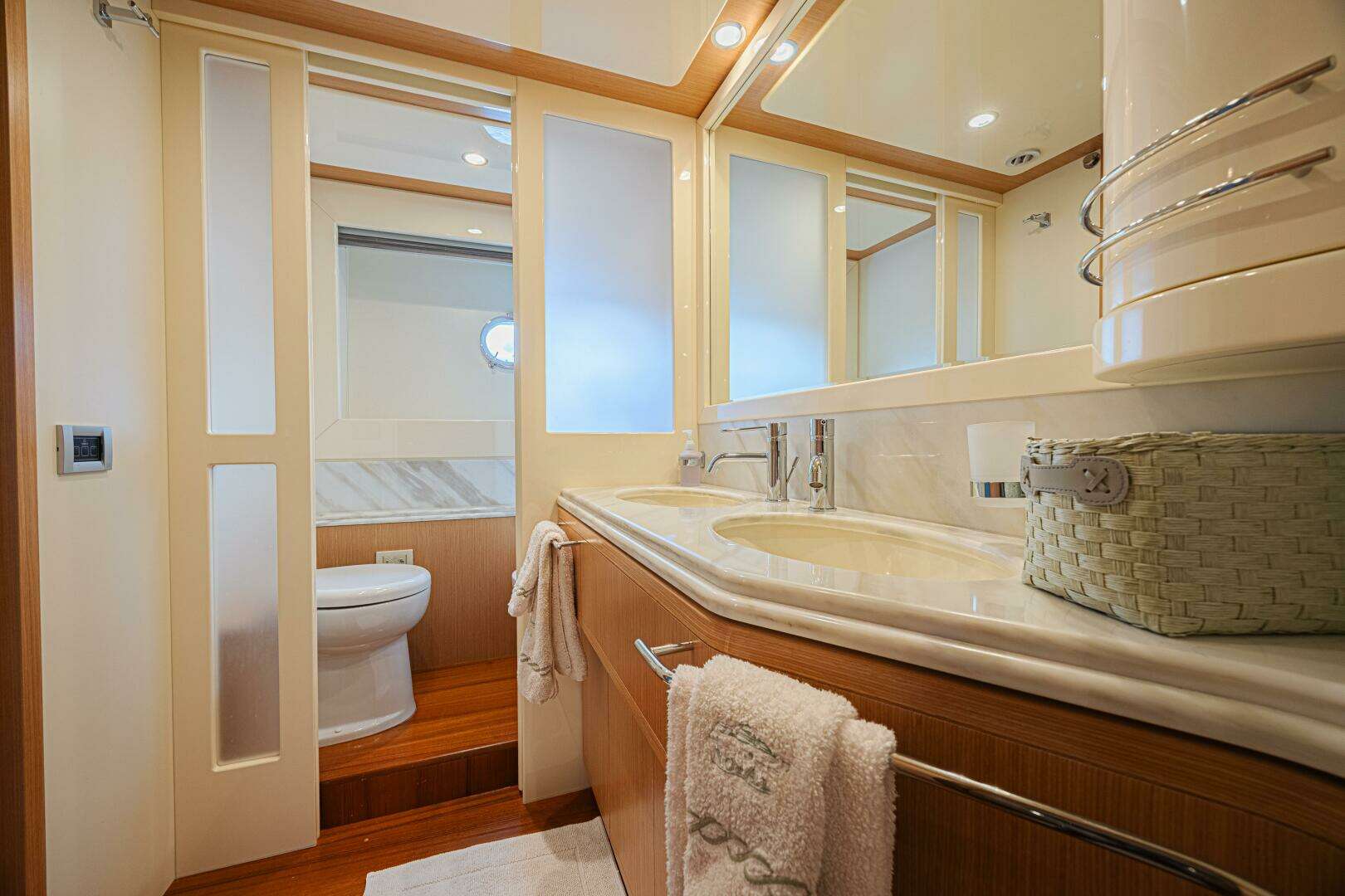 2011 Ferretti Yachts 830 - Image 65