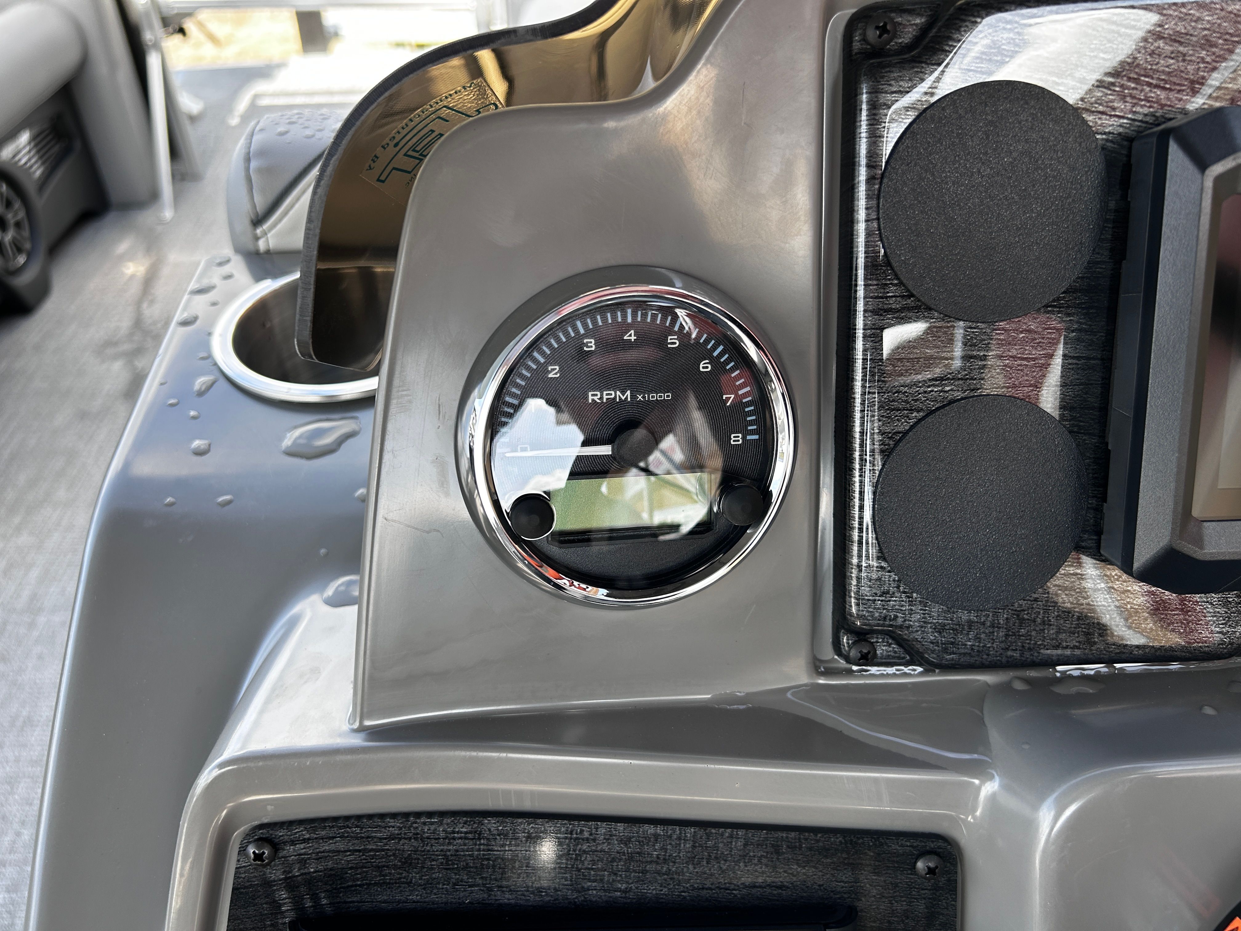 2025 Avalon Venture Fish N Cruise - 23' - 18
