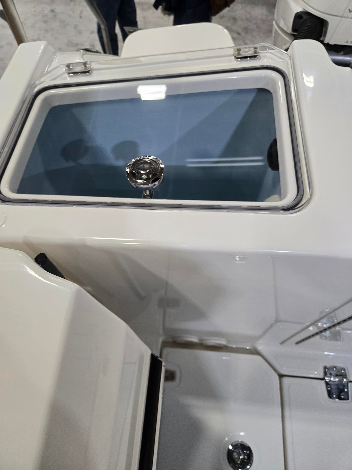 2026 Boston Whaler 330 Vantage - 46