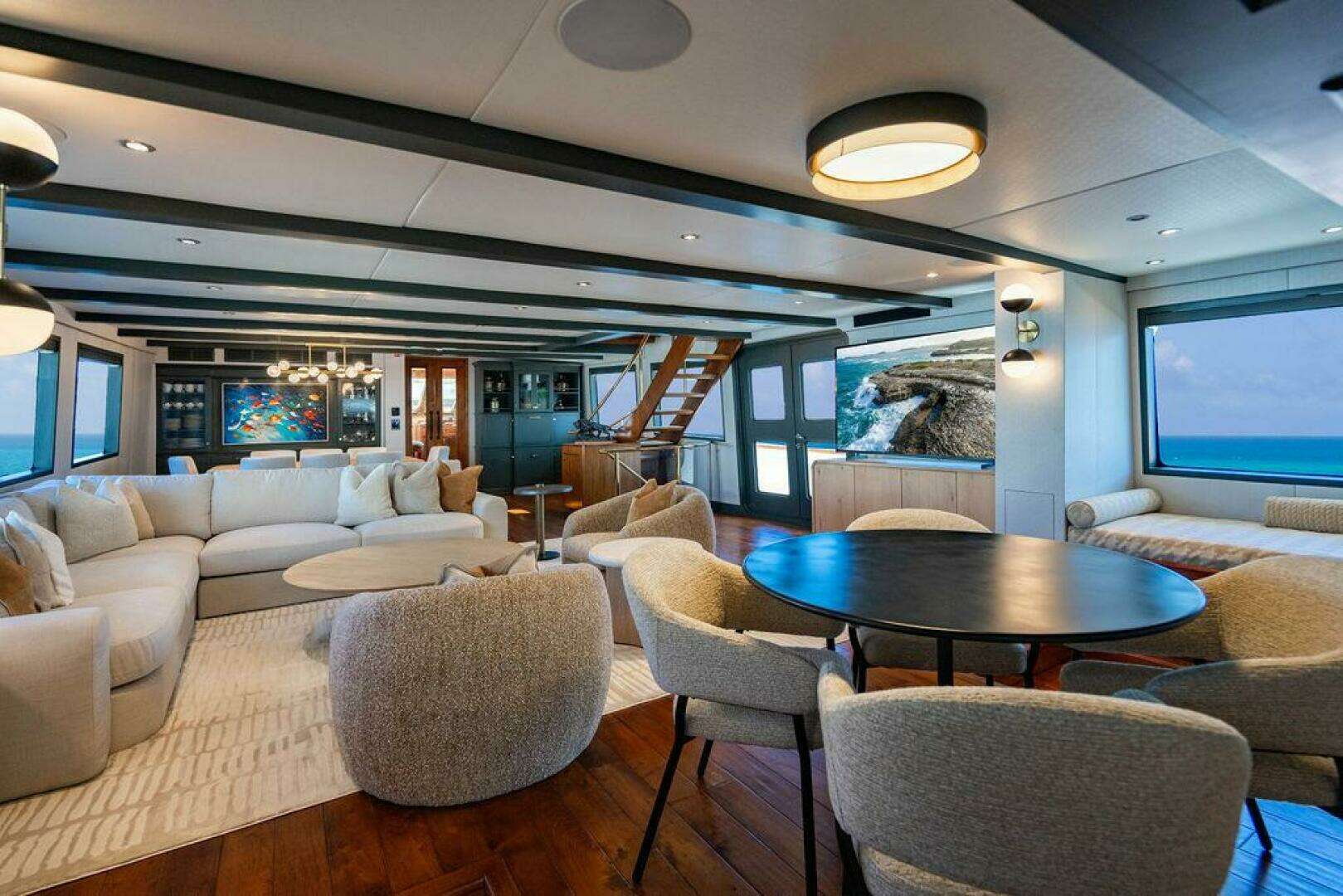 2009 Crystal Yachts Enclosed Pilothouse - Image 9