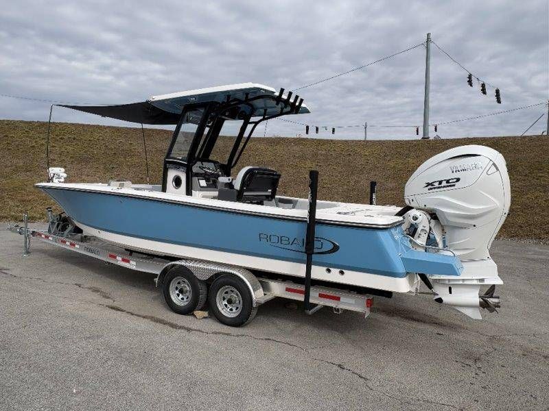 2026 Robalo 266 Cayman - 20