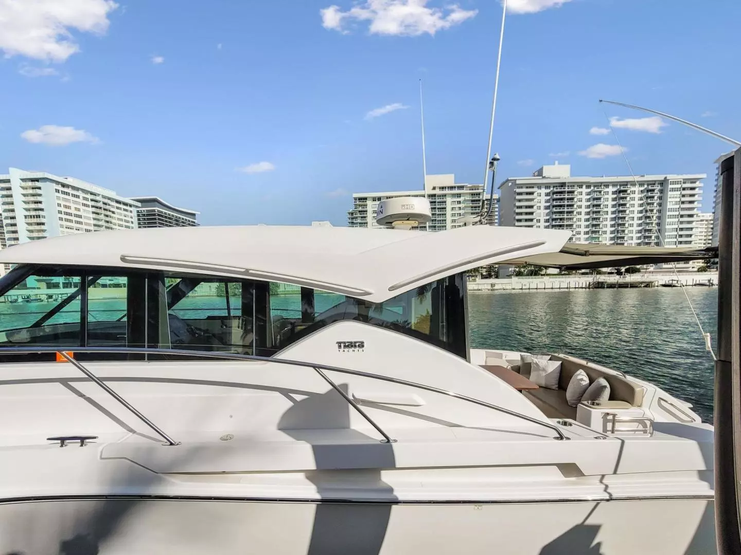 2018 Tiara Yachts 39 Coupe - Image 12