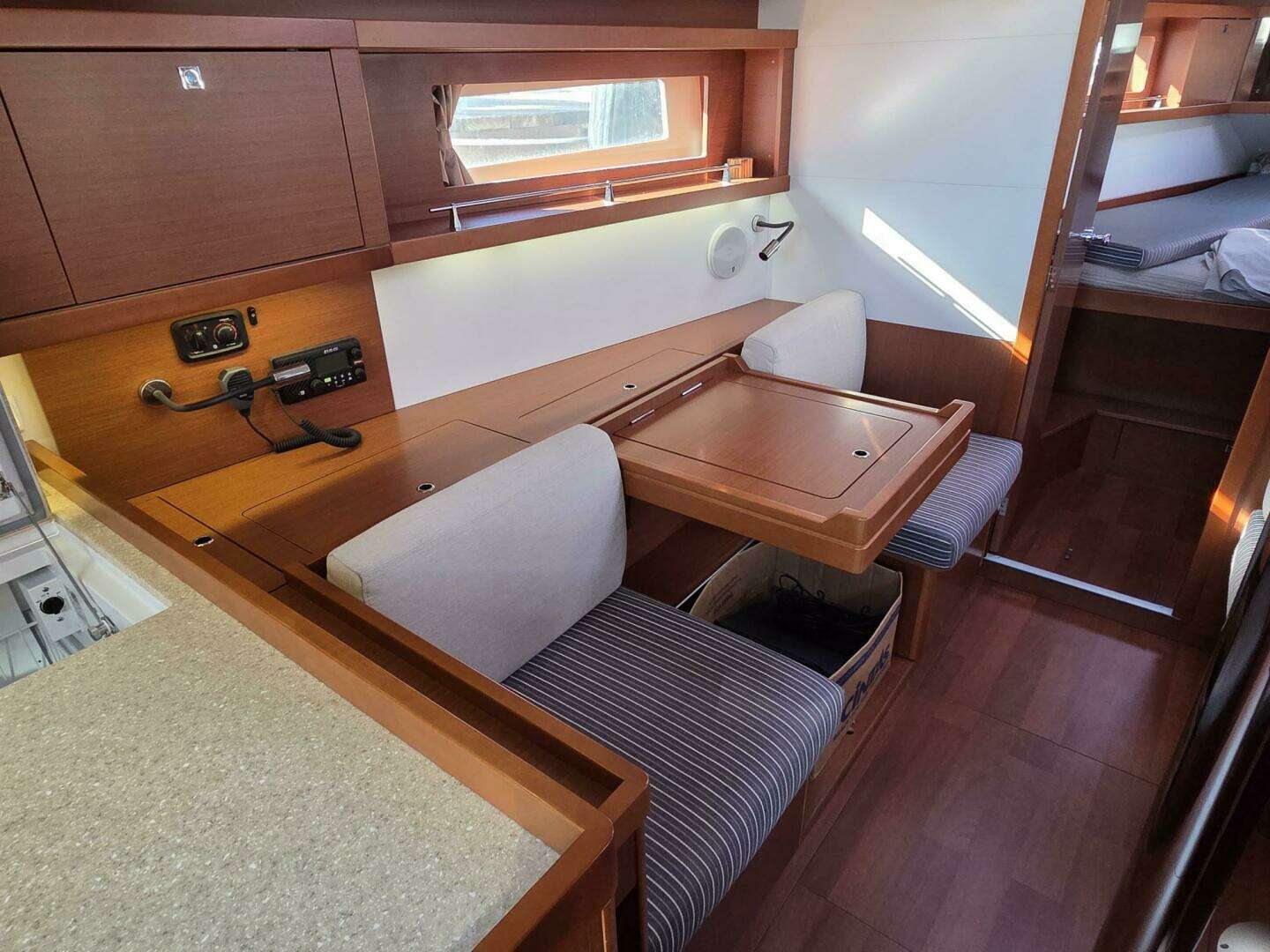 2014 Beneteau Oceanis 41 - Image 9