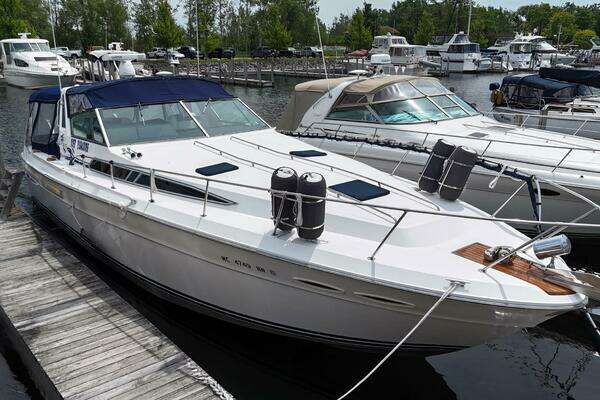 1988 Sea Ray 390 Express Cruiser