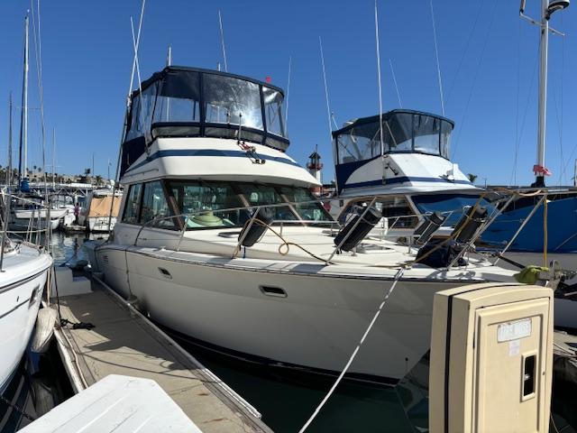 1990 Riviera 33 Flybridge