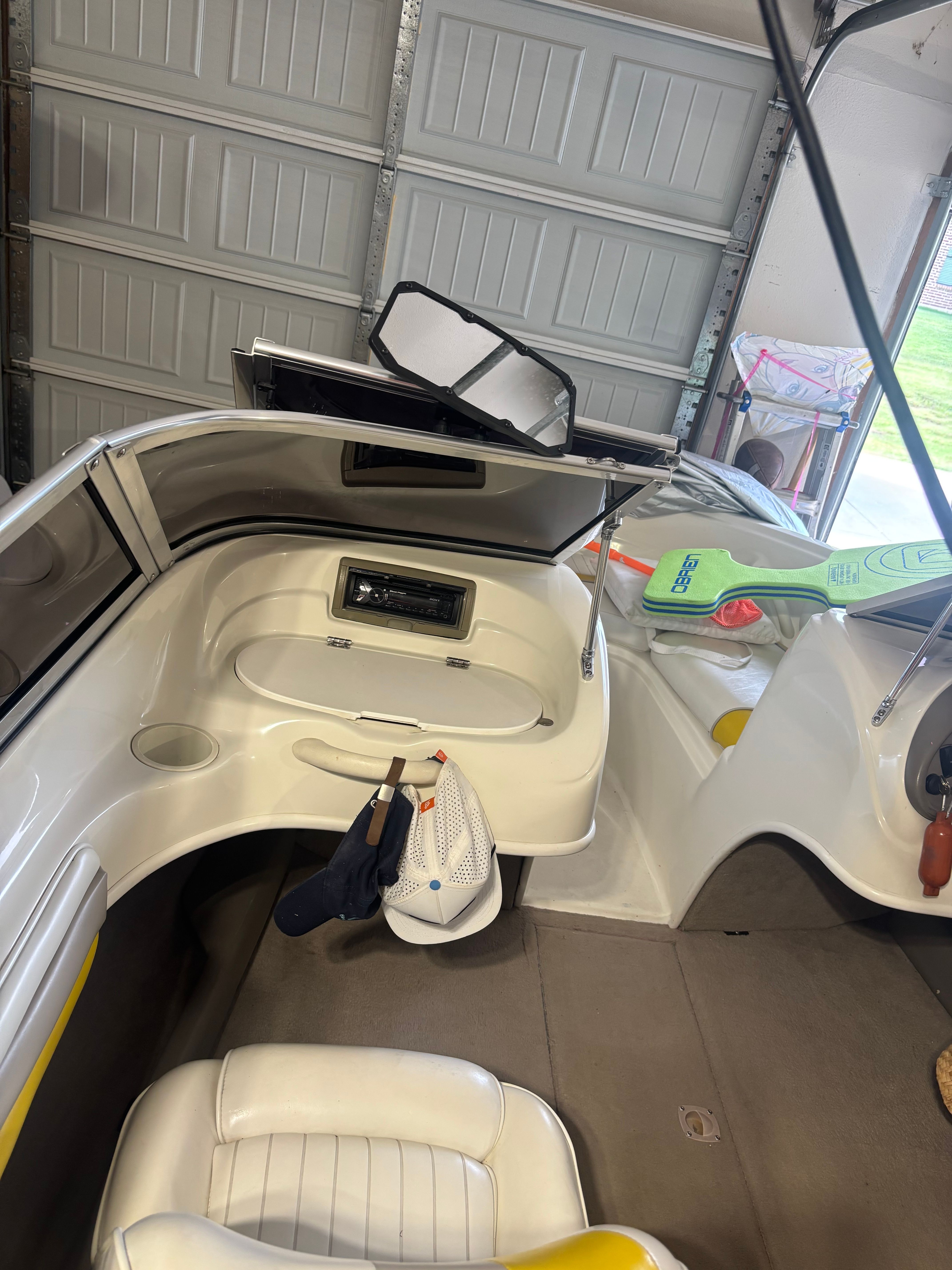 2004 Caravelle 176 Bow Rider - 8