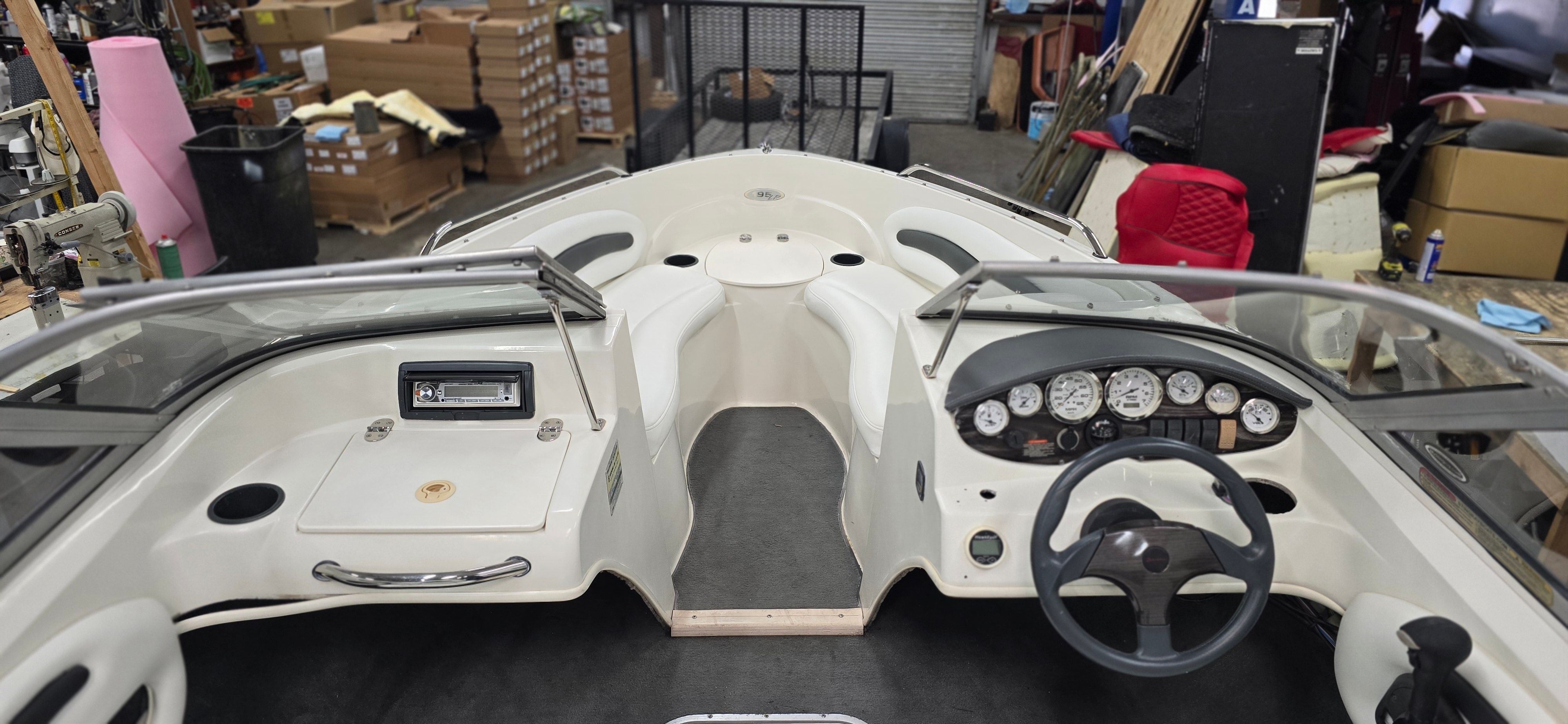 2004 Stingray 195 LR - 7