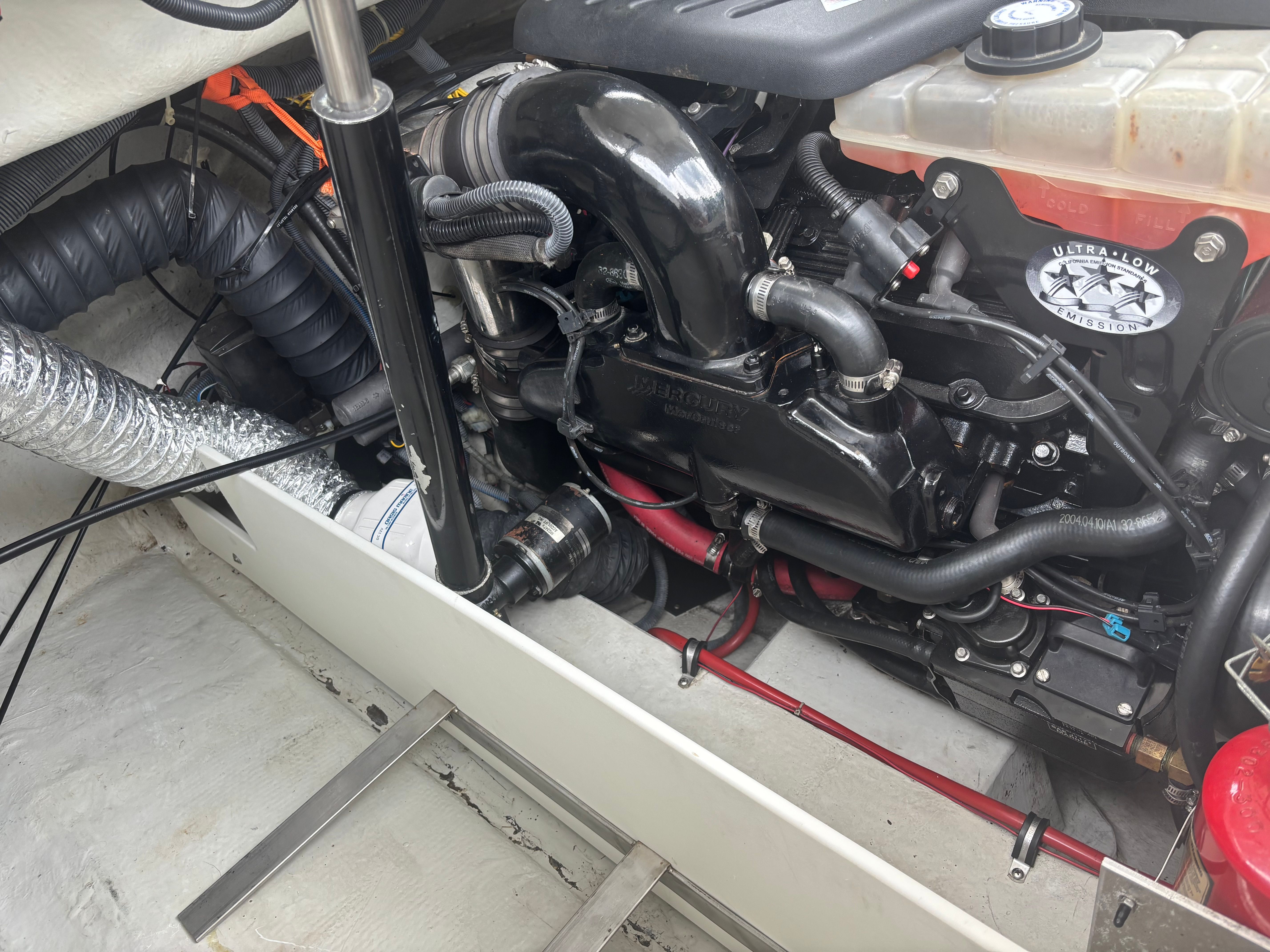 2005 Cobalt 255 - 21