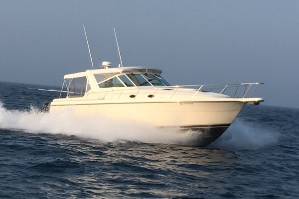 1995 Tiara Yachts 4000 Express