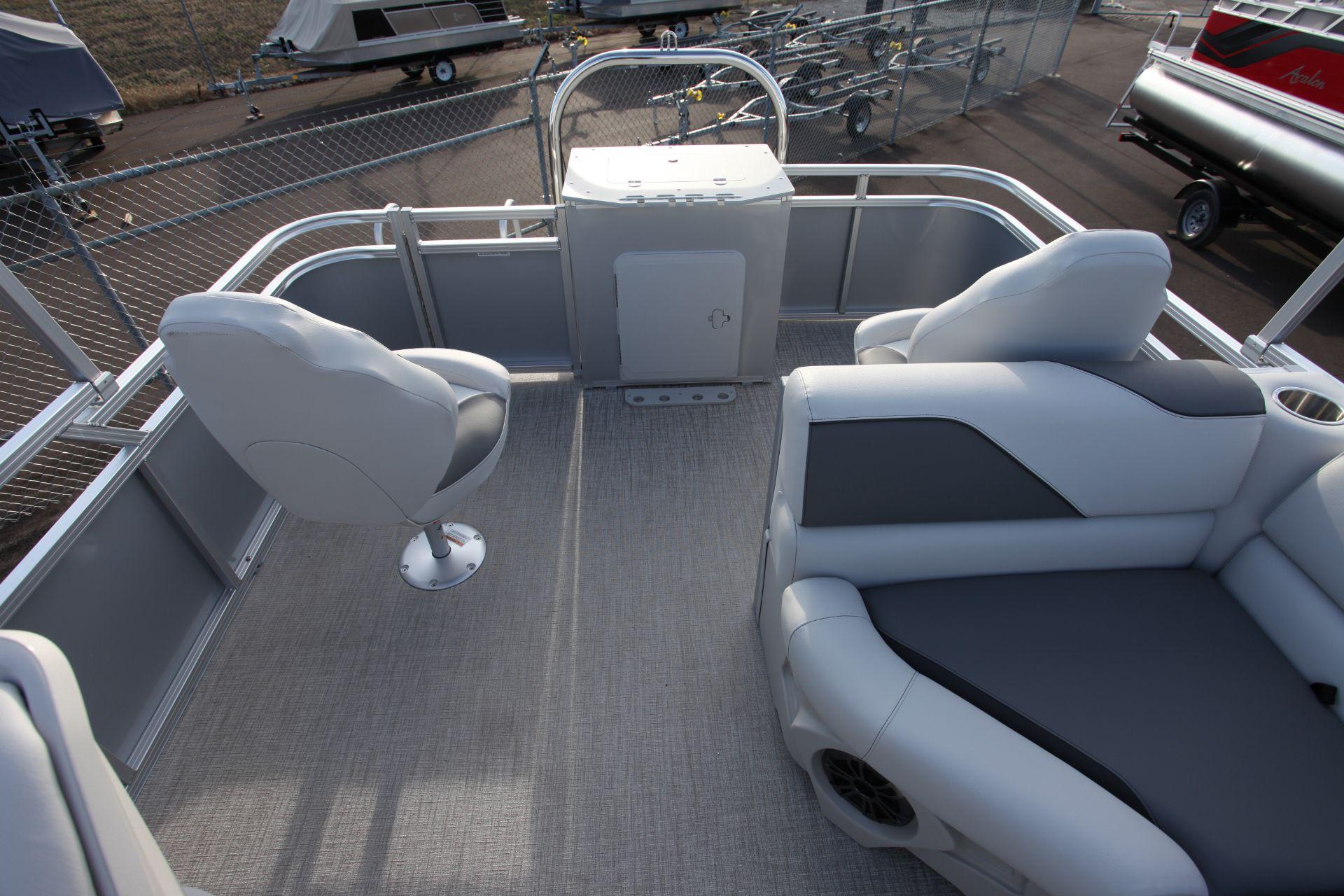 2024 Avalon Venture Fish N Cruise 23 ft. - 13