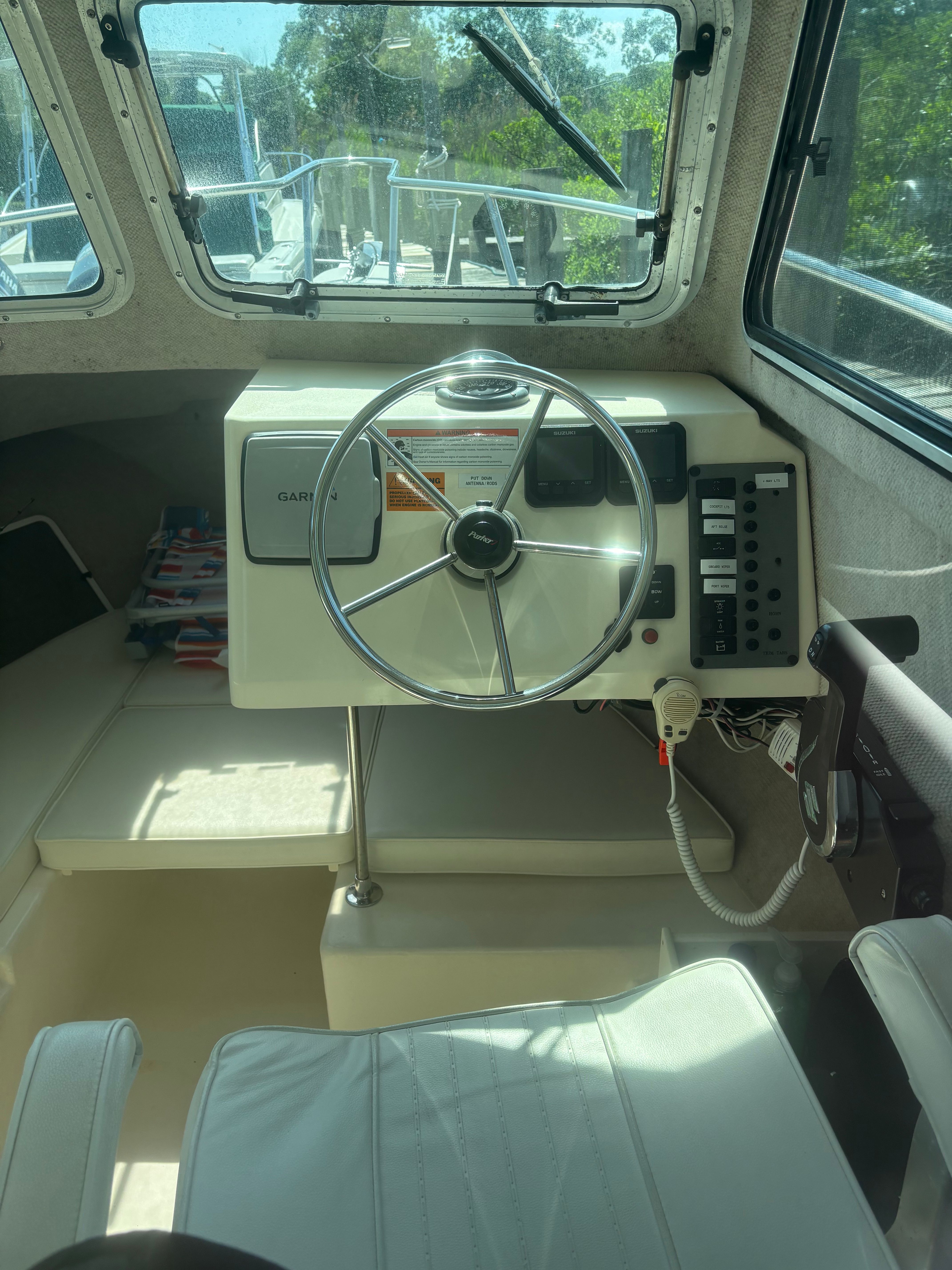 2008 Parker 2120 Sport Cabin - 9