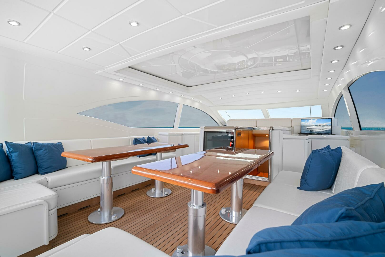 2001 Mangusta 72 - Image 41