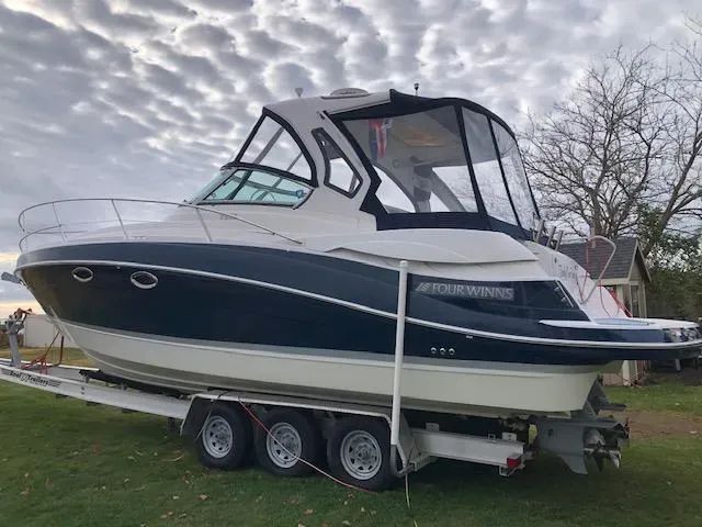 2014 Four Winns 355V