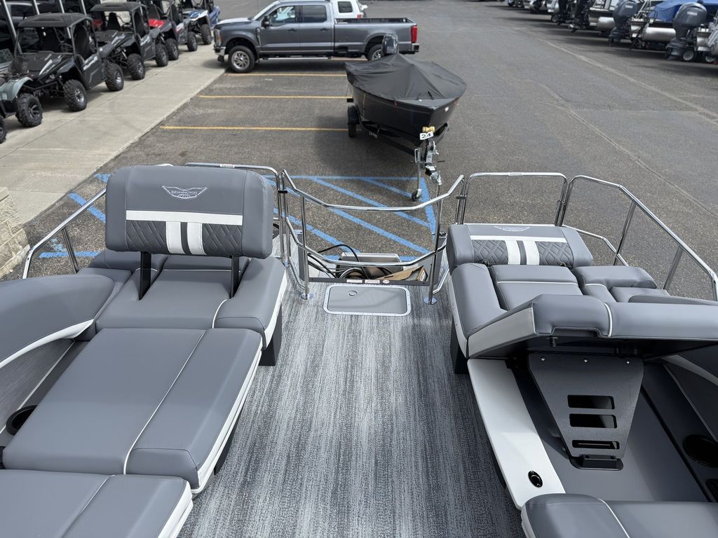 2026 Bennington 24 M Sport Lounge - 23