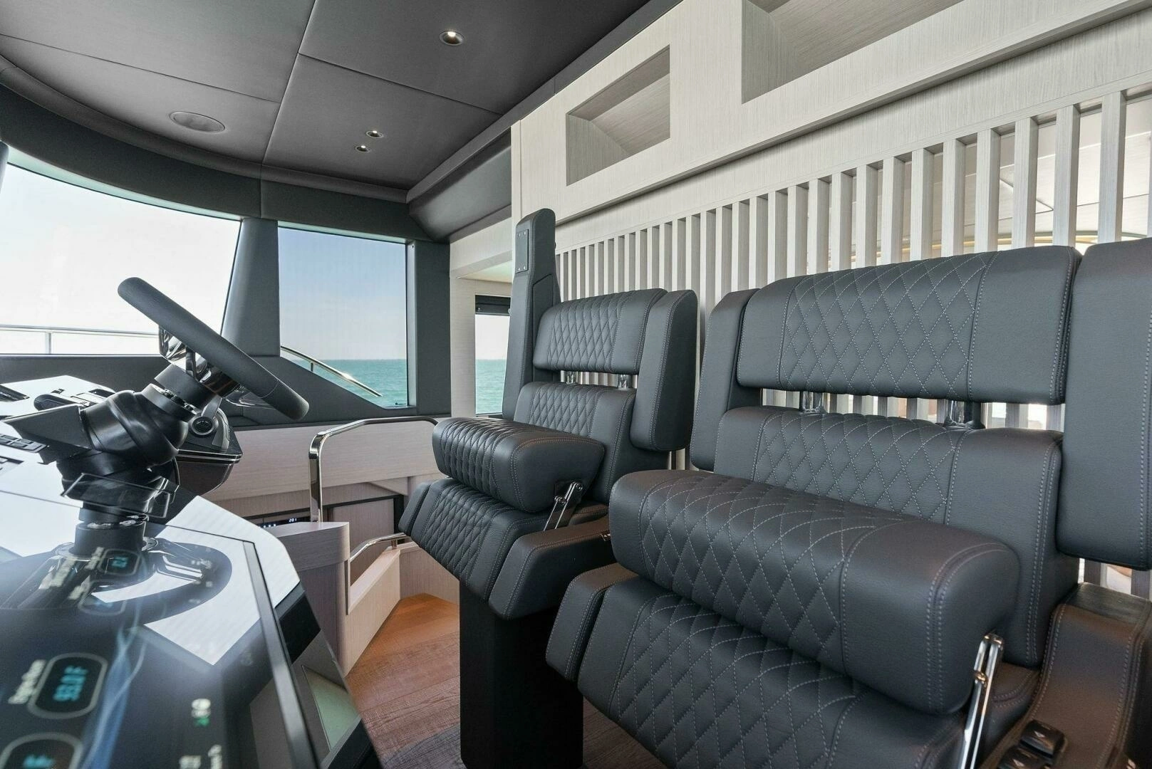 2026 Absolute 70 Navetta - Image 9