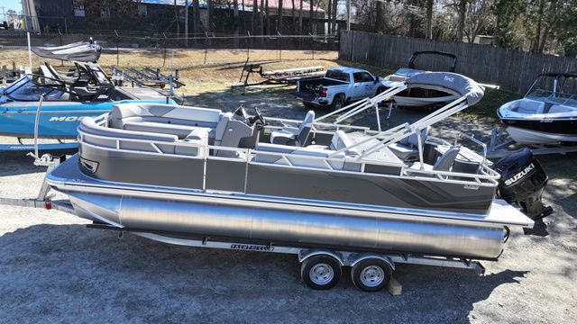 2026 Tahoe Sport 85 Rear Fish 23 - 2