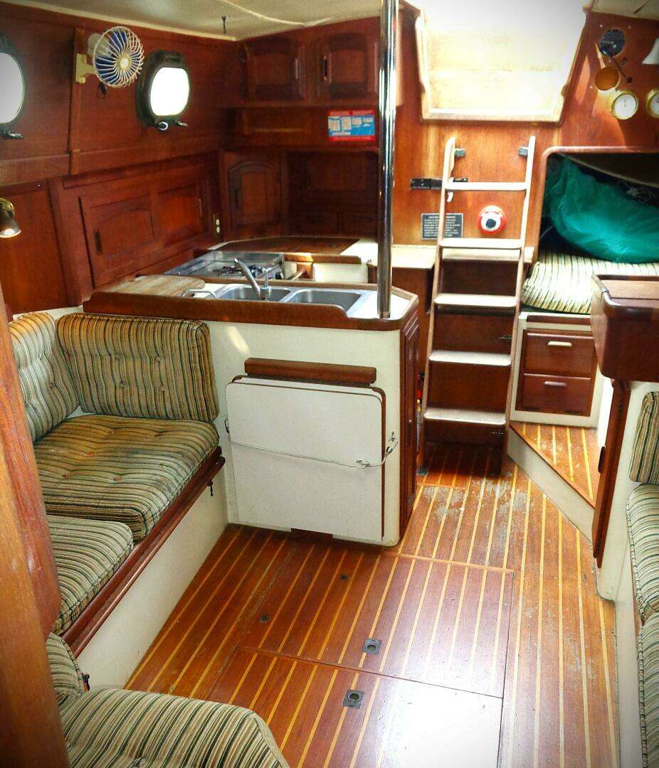 1983 Pacific Seacraft 37 - Image 3