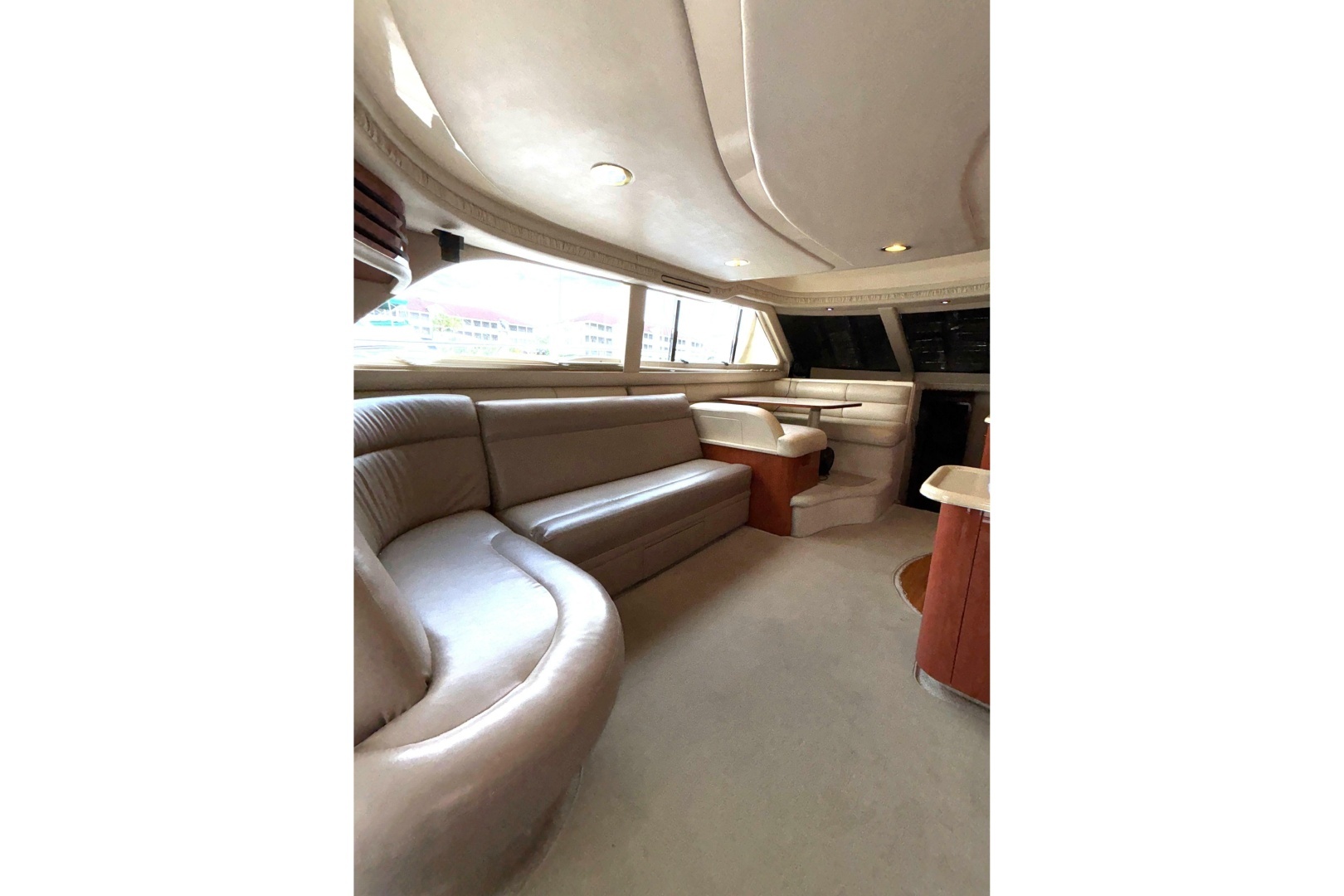 1999 Sea Ray 480 Sedan Bridge - Image 39
