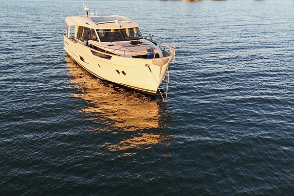 2019 Greenline 48 Coupe Hybrid