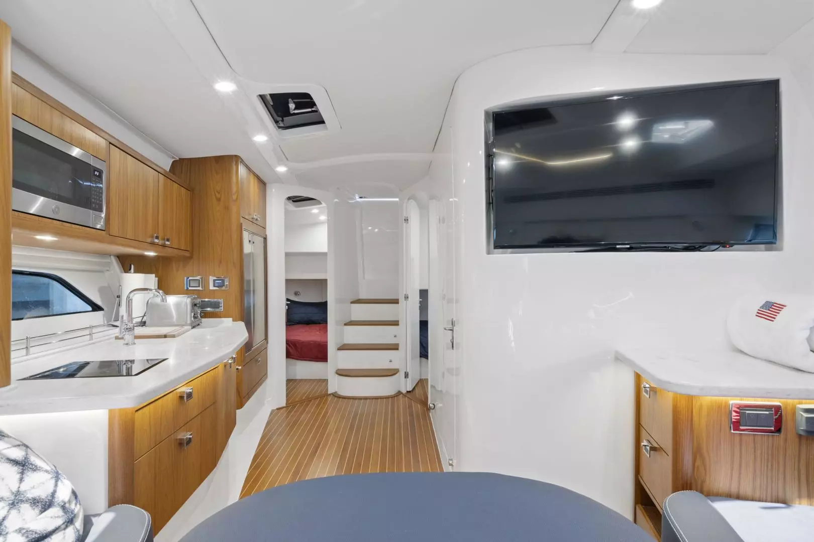 2020 Intrepid 477 Evolution - Image 18