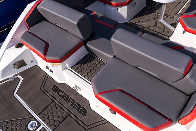2025 Scarab 255 LX - 8