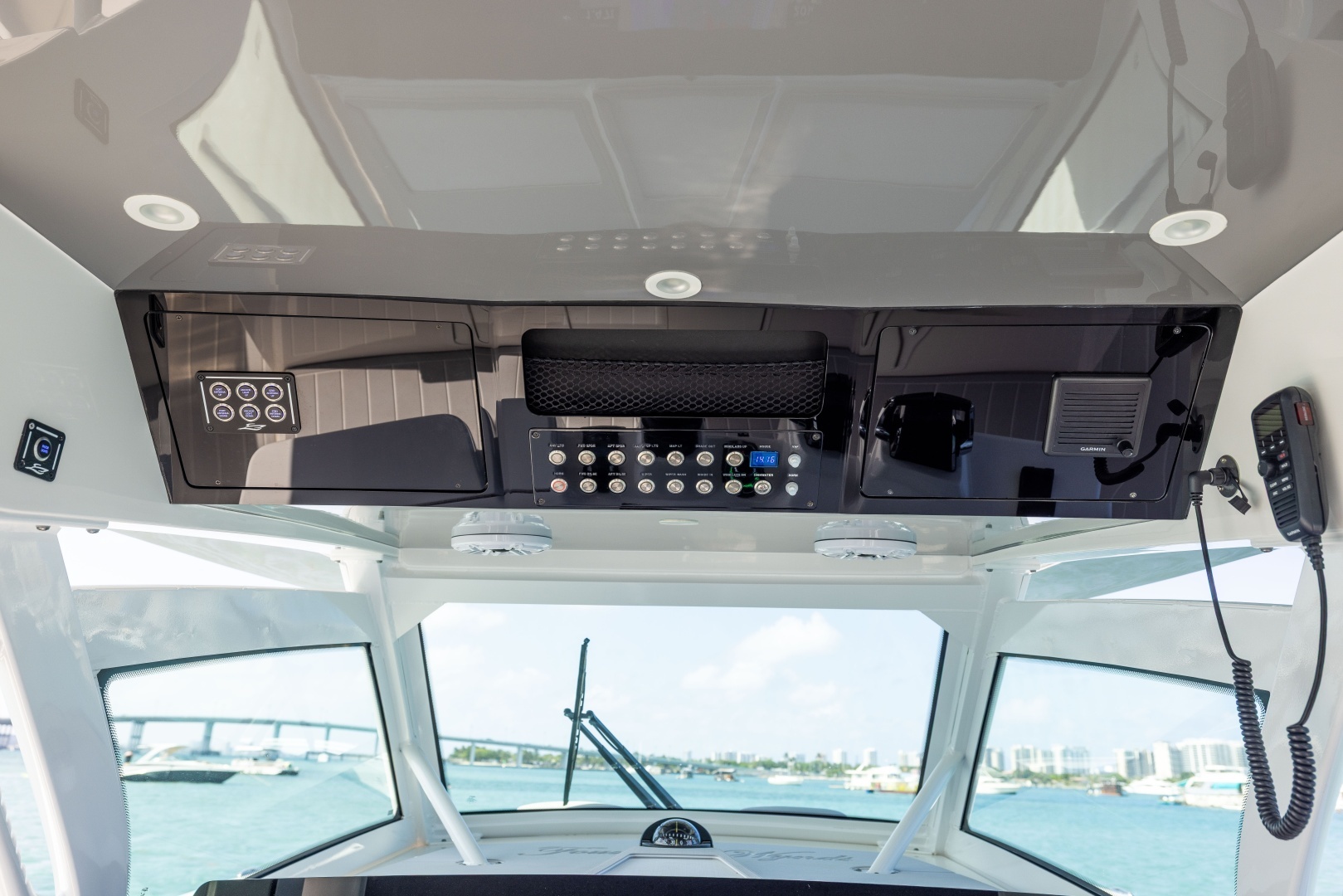 2024 Scout 400 LXF - Image 25