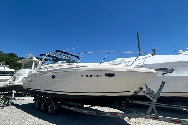 2001 Rinker 310 Express Cruiser