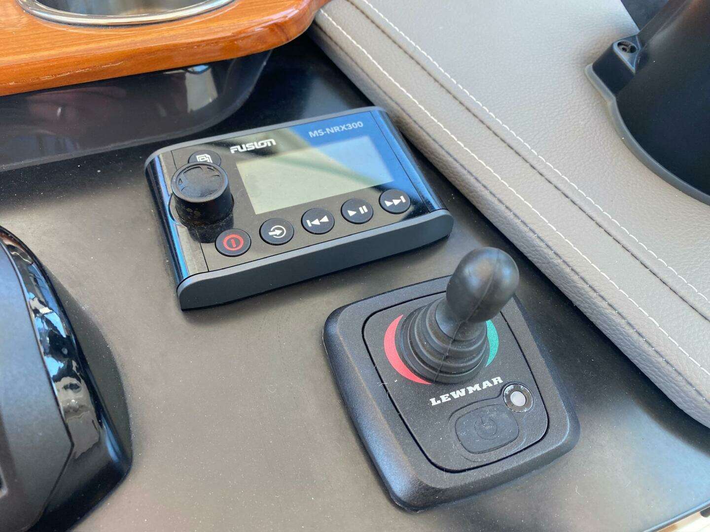 2019 Tiara Yachts 34LX - Image 48