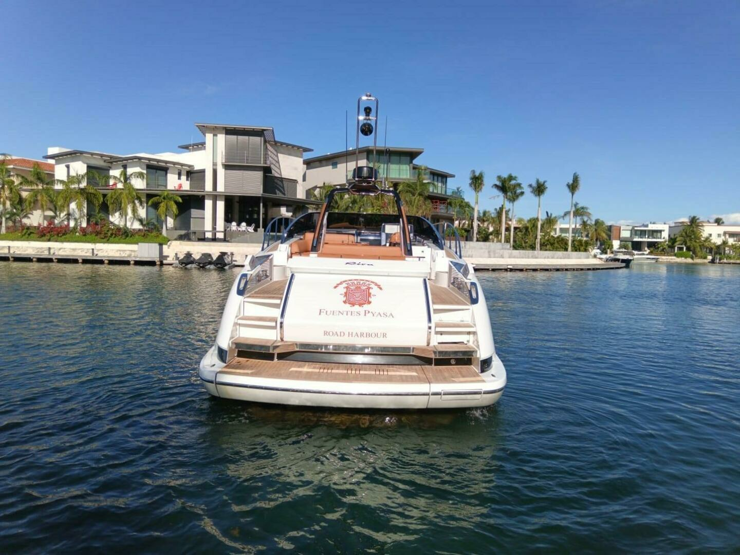 2019 Riva — - Image 8