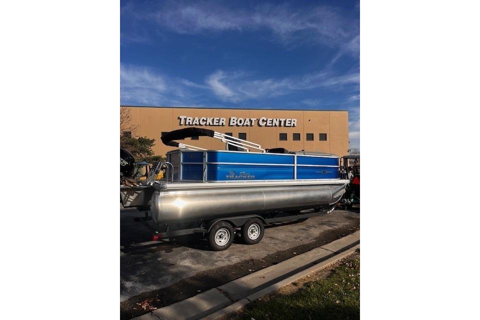 2026 Sun Tracker Party Barge 20 DLX at Tracker Boat Center.