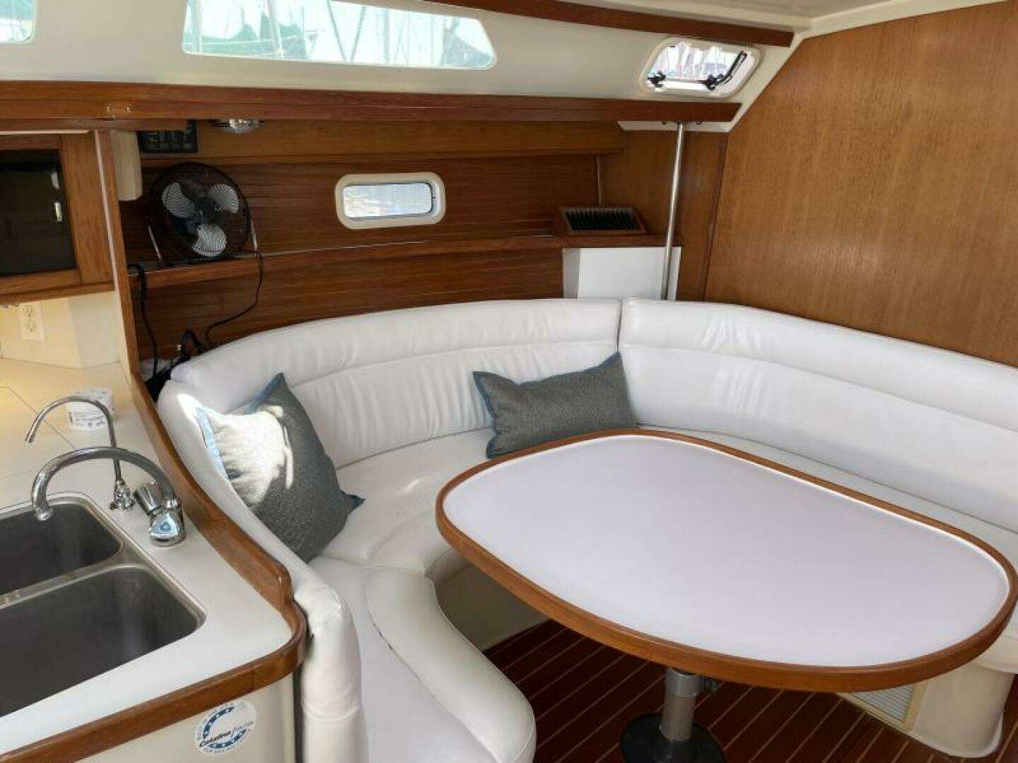 1991 Catalina 42 MKI - Image 15