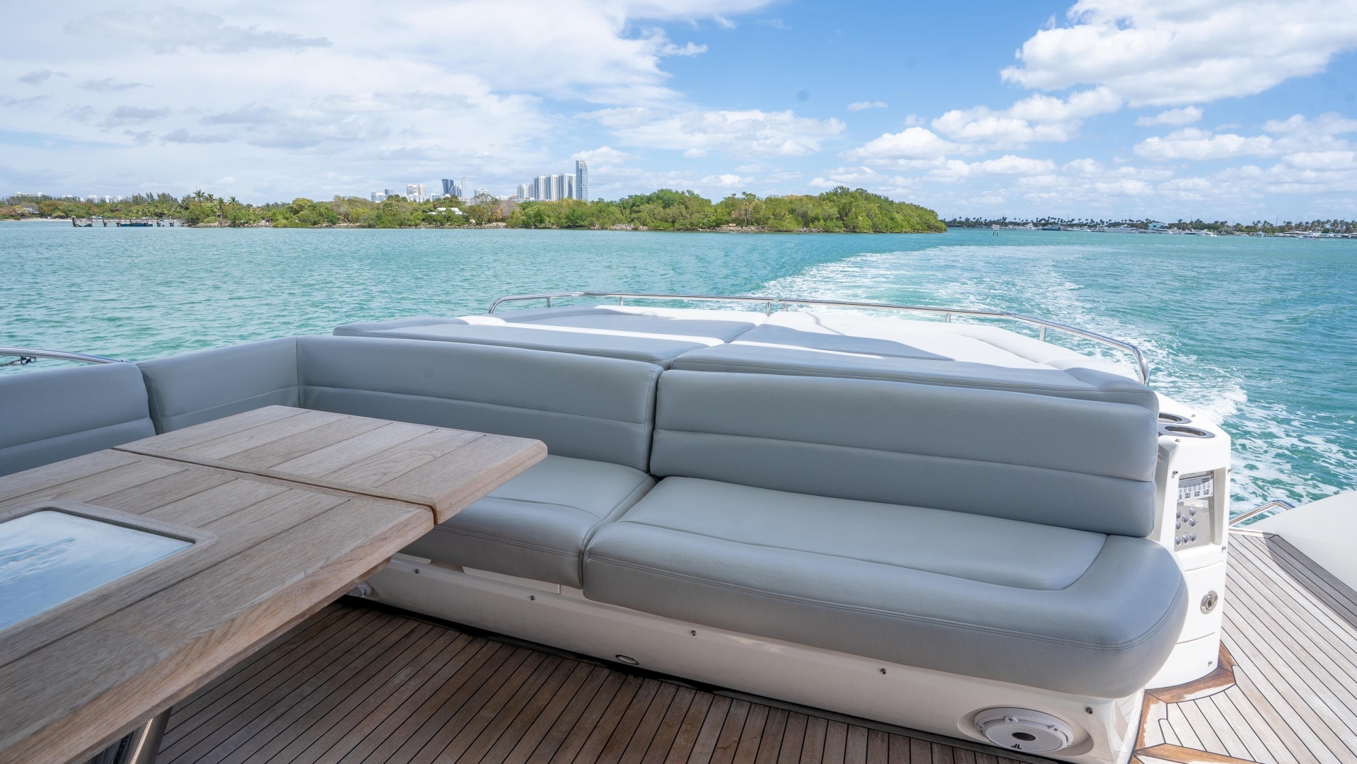 2014 Sunseeker 68' Sport Yacht - Image 19