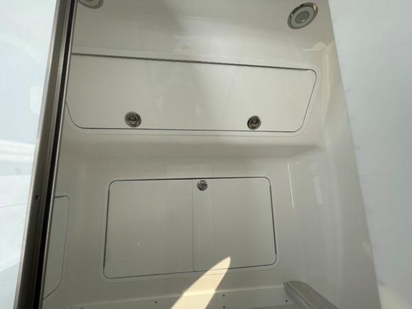 2026 Mag Bay 43 Center Console - 53