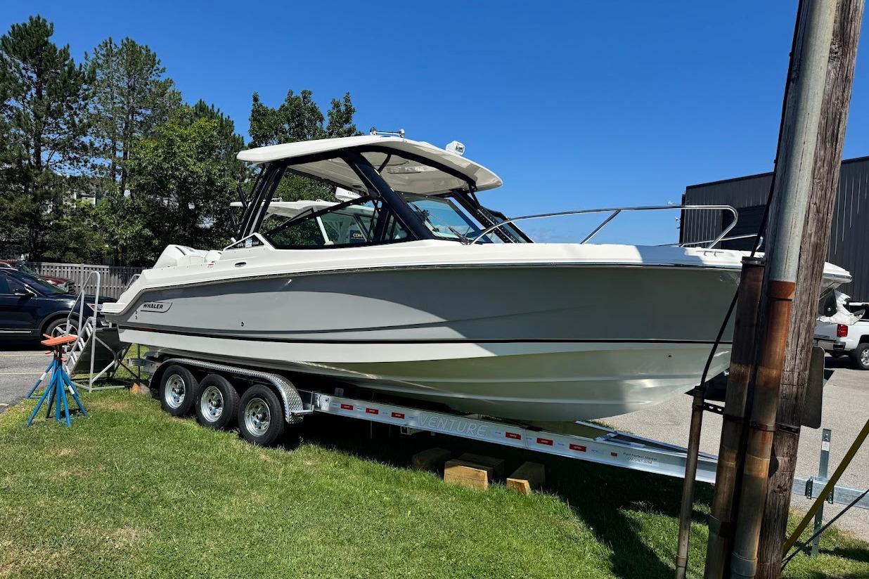 2026 Boston Whaler 280 Vantage