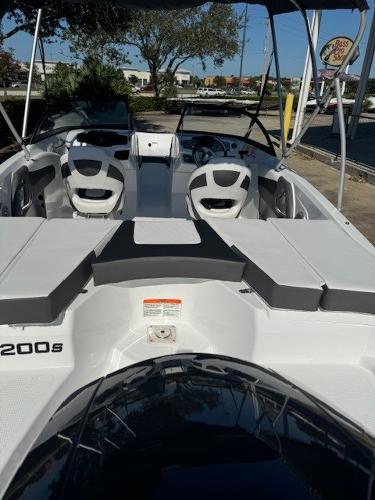 2025 Tahoe 200 S boat with sleek interior design and comfortable seating.