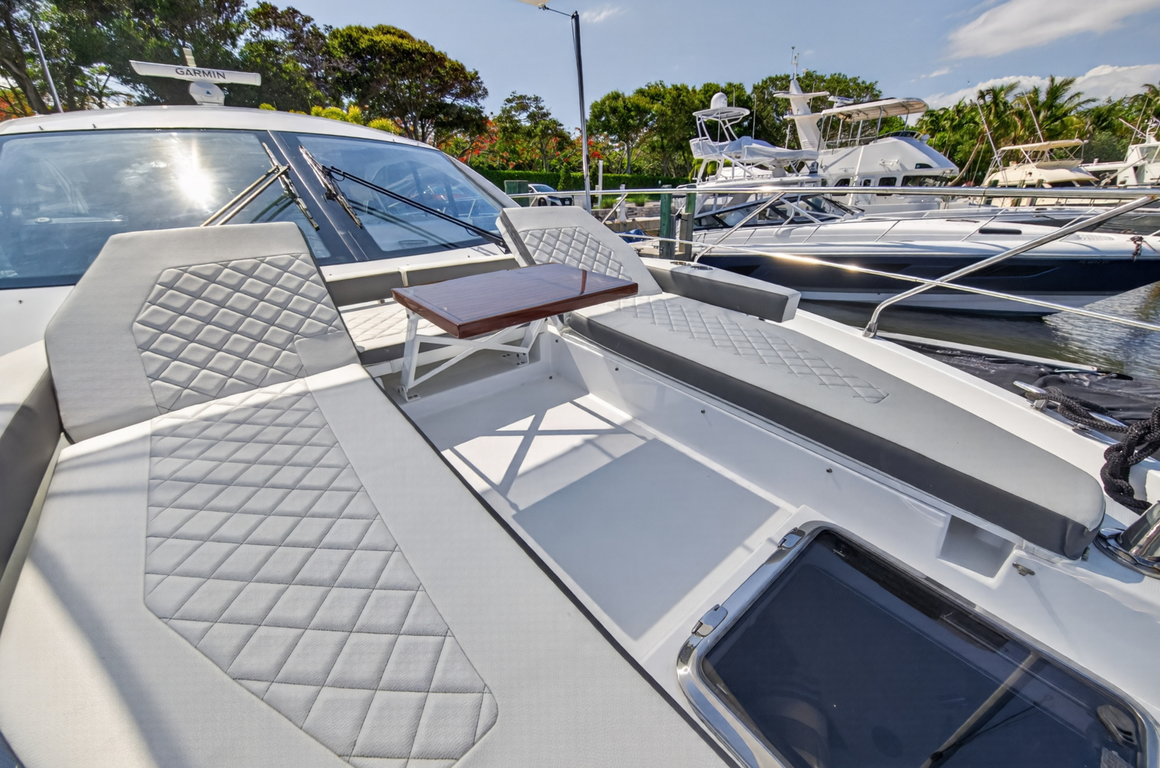 2023 Cruisers Yachts 50 CANTIUS - Image 14