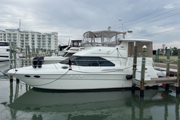 2001 Sea Ray 380 Aft Cabin