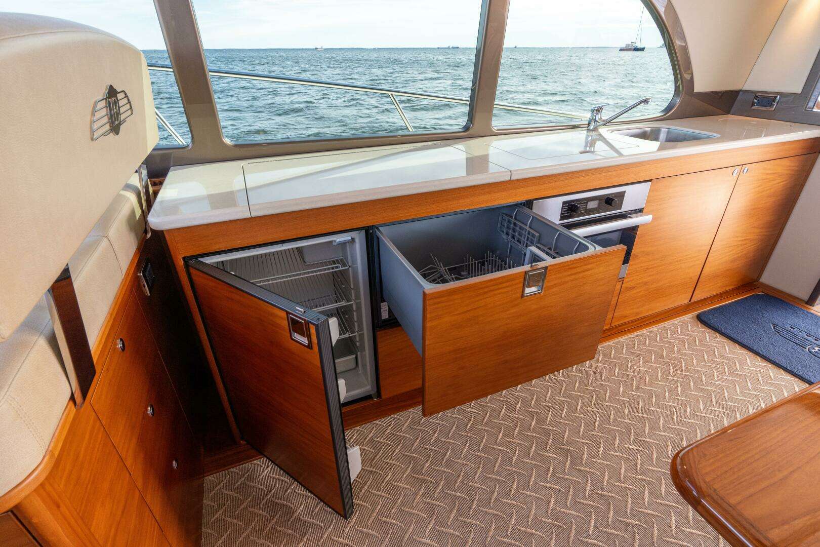 2016 Palm Beach Motor Yachts PB50 - Image 64
