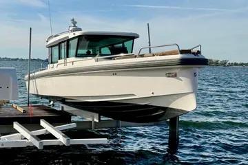 2018 Axopar 37 XC Cross Cabin