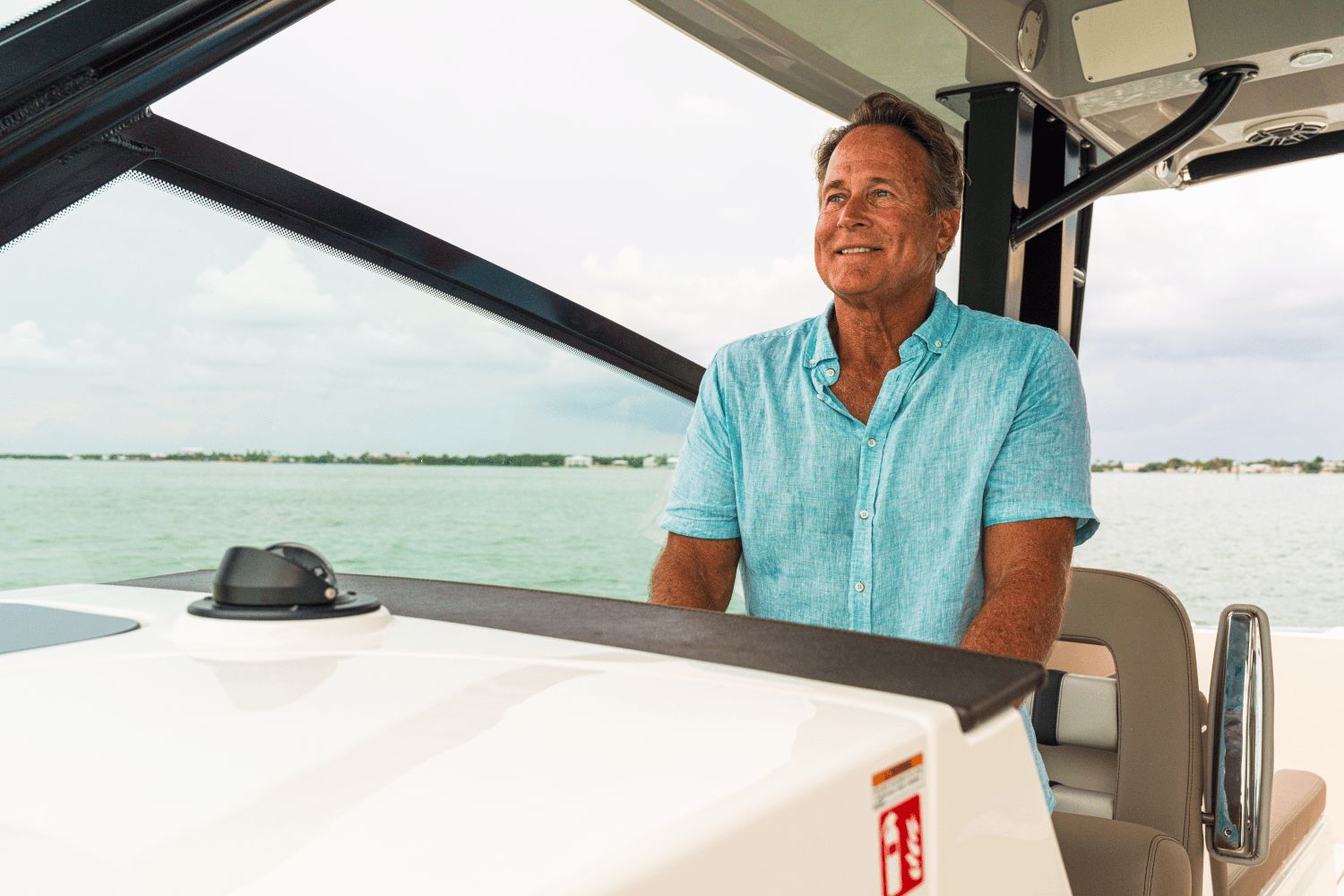 2026 Boston Whaler 330 Vantage - 19