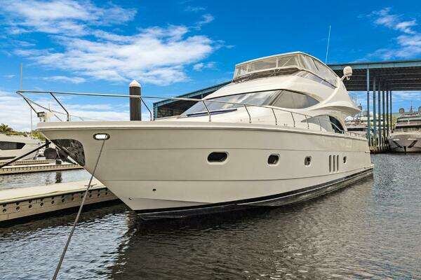 2008 Marquis 690