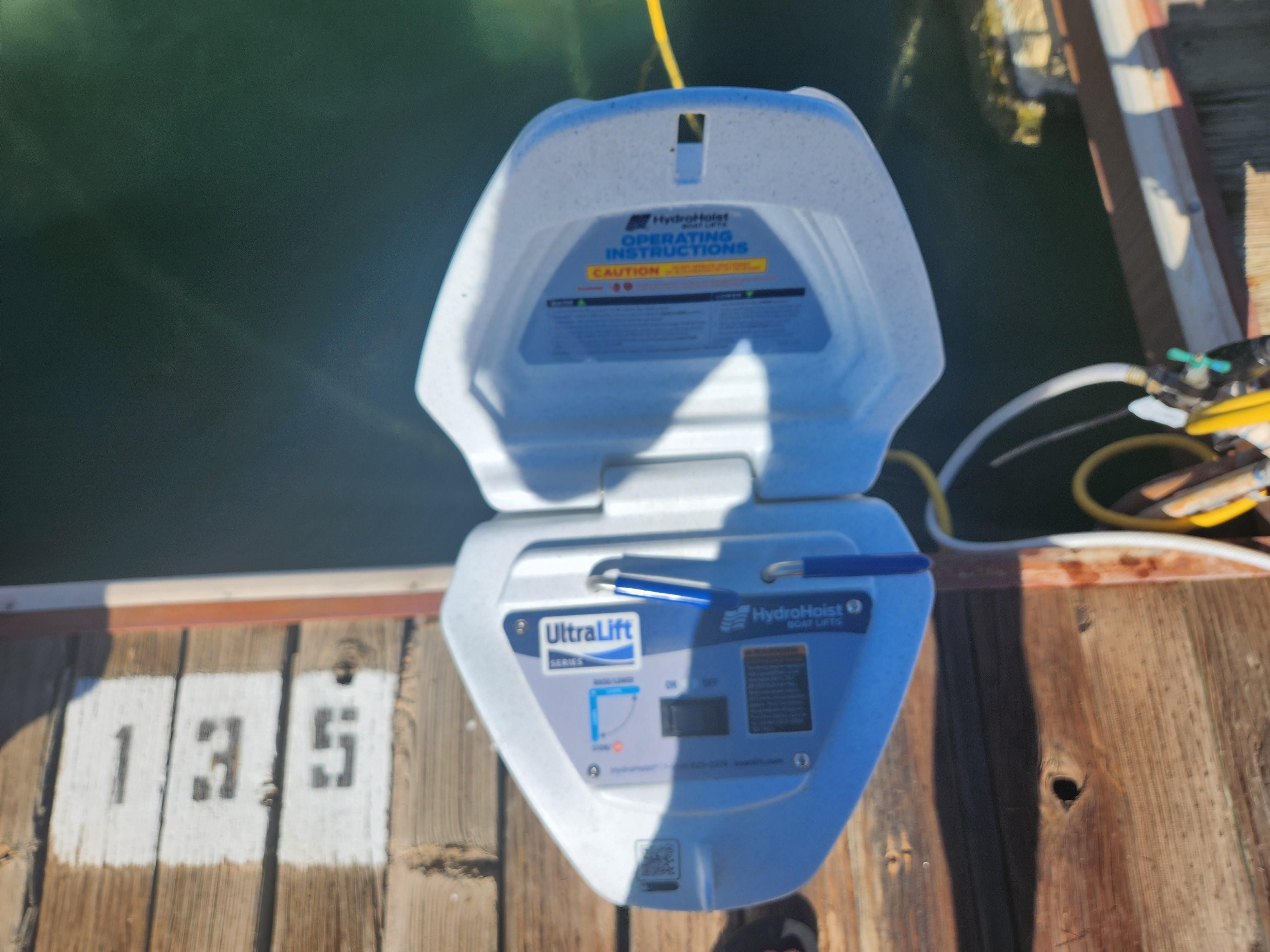 2002 Sea Ray Sundancer 280 - 13