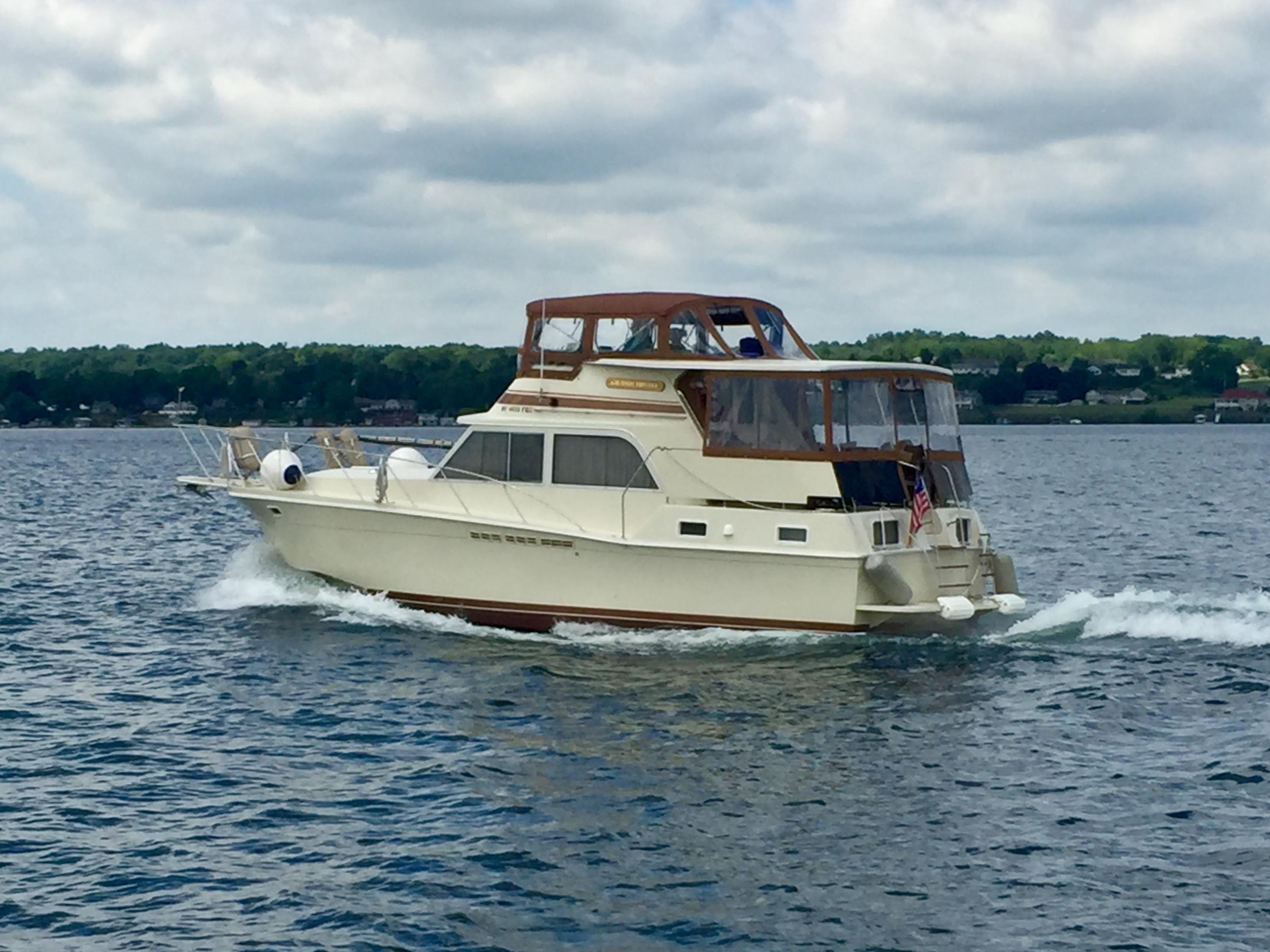 1984 Uniflite Double Cabin