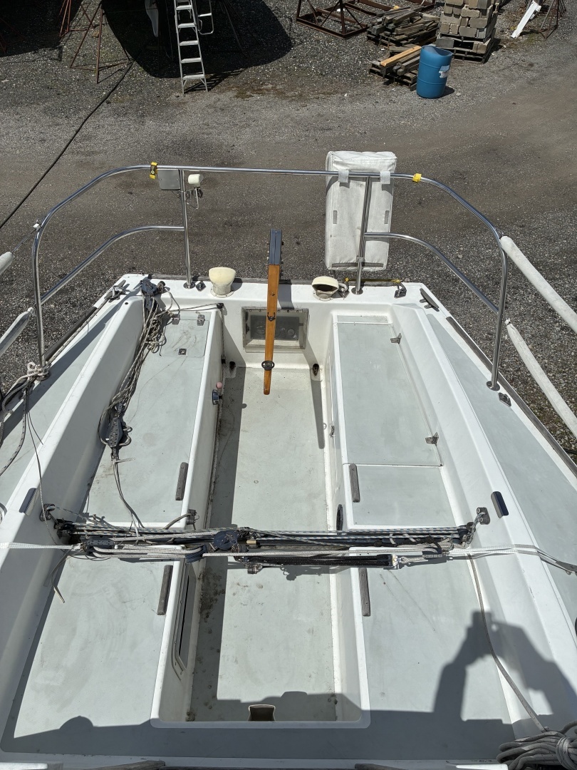 1985 J Boats J/30 - Image 8