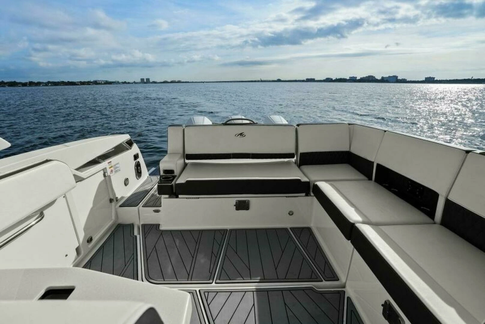 2023 Monterey 385 SS - Image 31