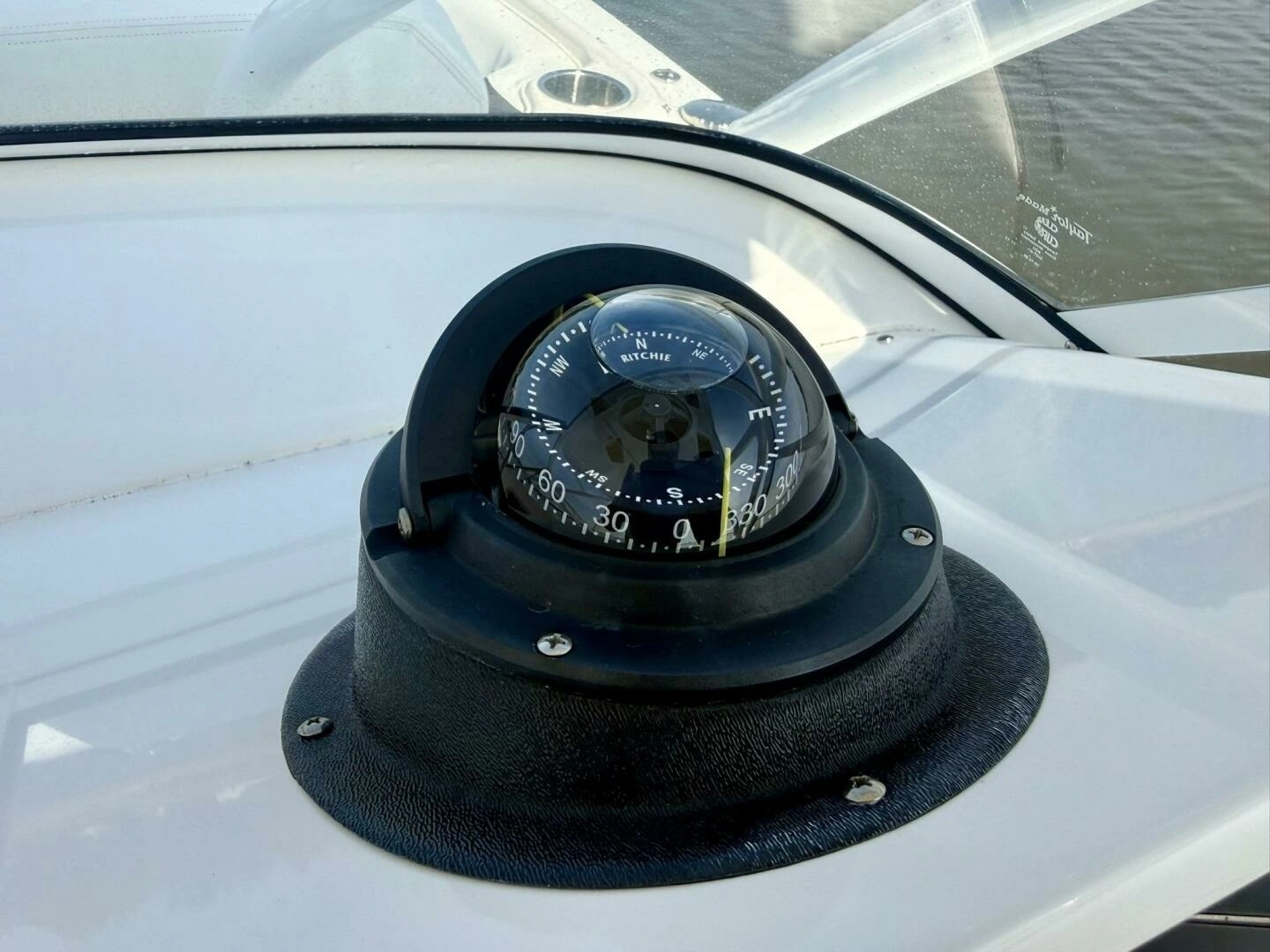 2018 Edgewater 248 CX - Image 10