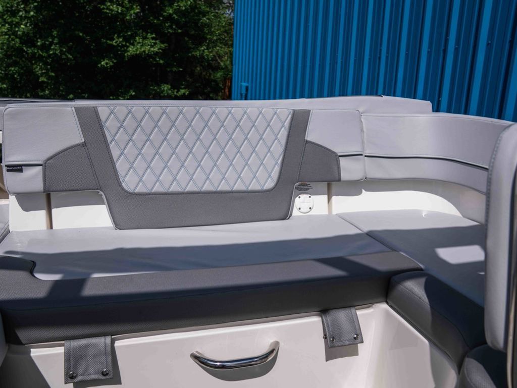 2026 Bayliner VR6 Bowrider I/O - 16